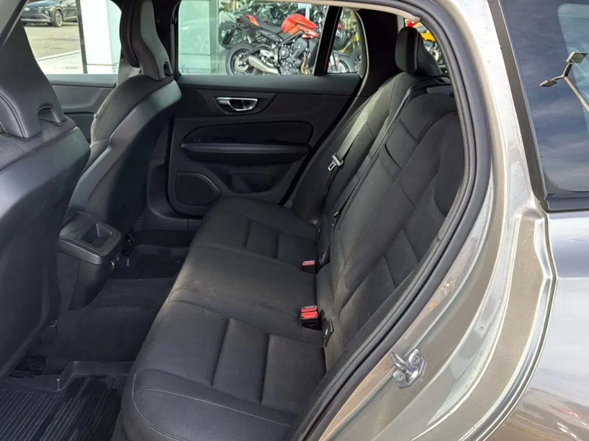 Volvo V60 usata a Reggio Calabria (9)