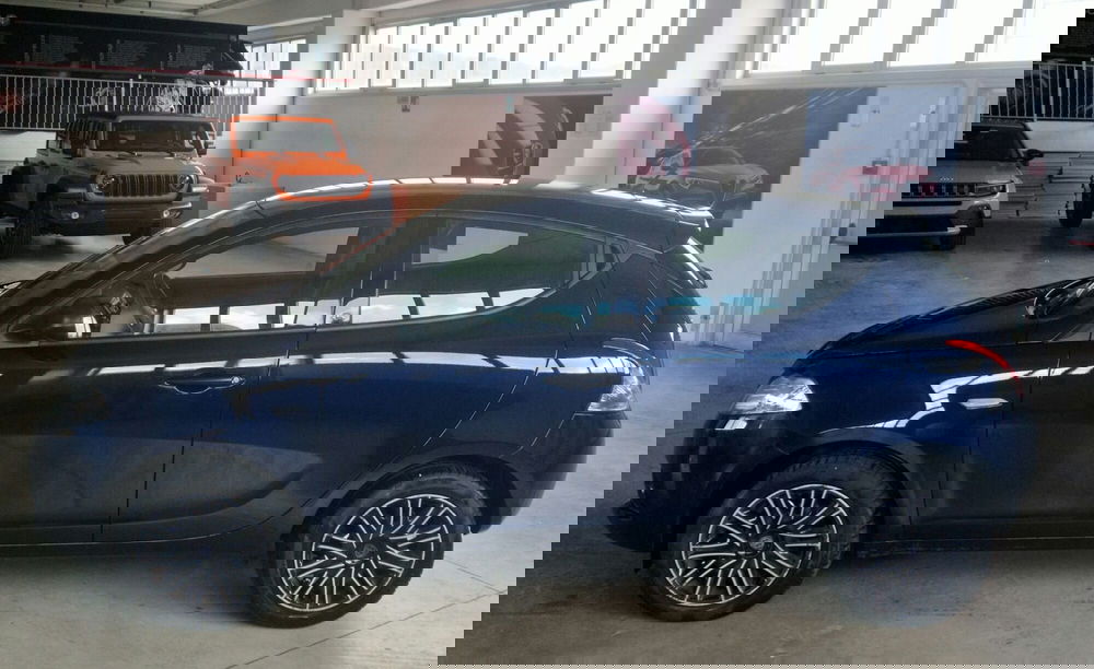 Lancia Ypsilon usata a Terni (6)