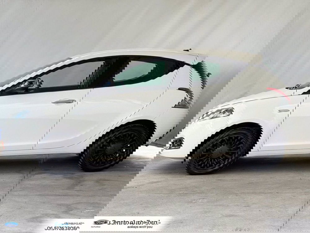 Lancia Ypsilon usata a Roma (3)