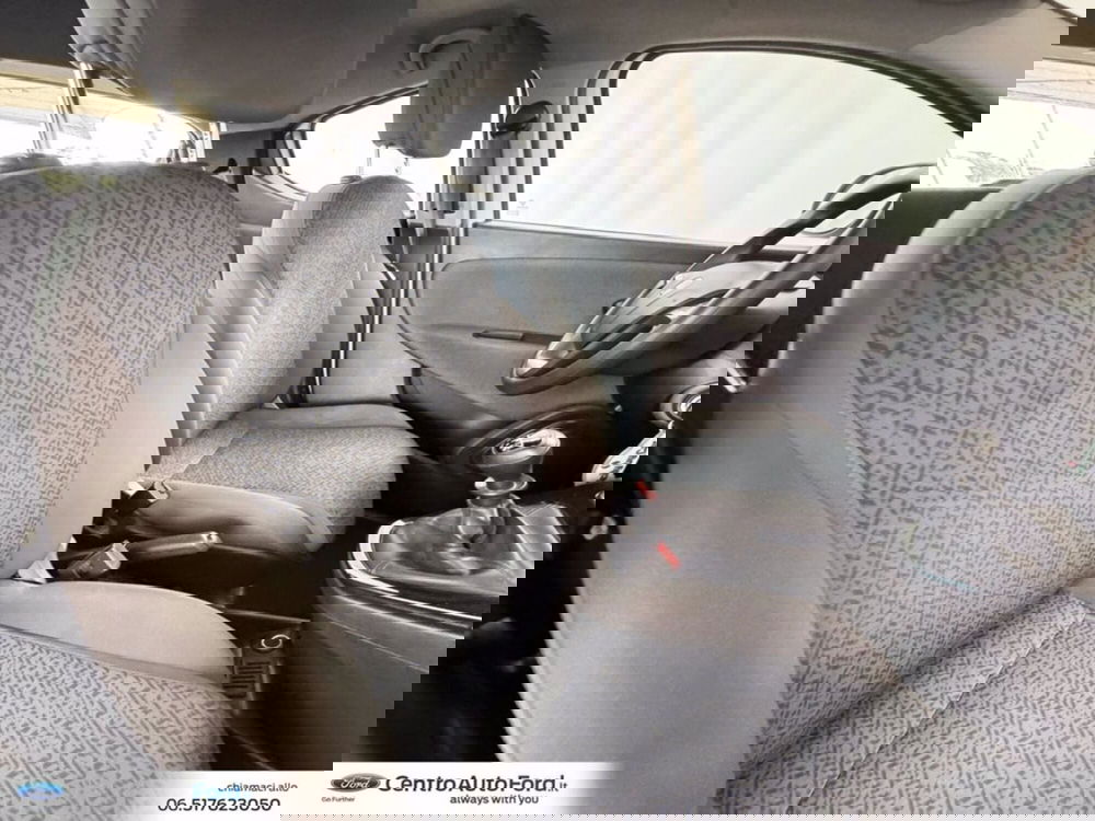 Lancia Ypsilon usata a Roma (7)