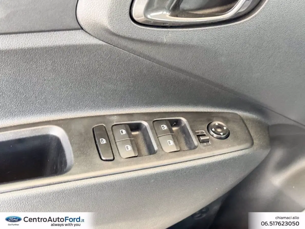 Hyundai i10 nuova a Roma (19)