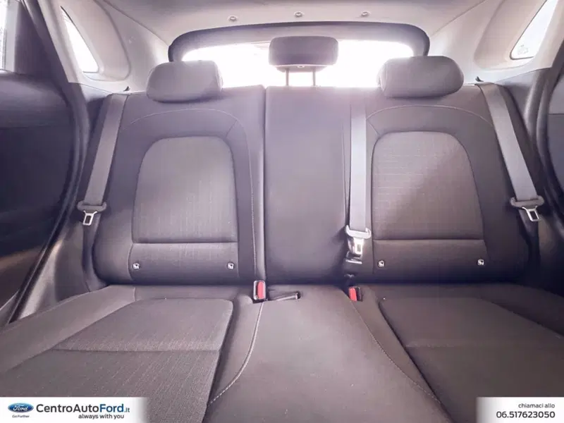 Hyundai Kona usata a Roma (9)