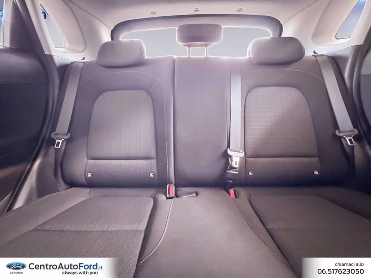 Hyundai Kona usata a Roma (9)