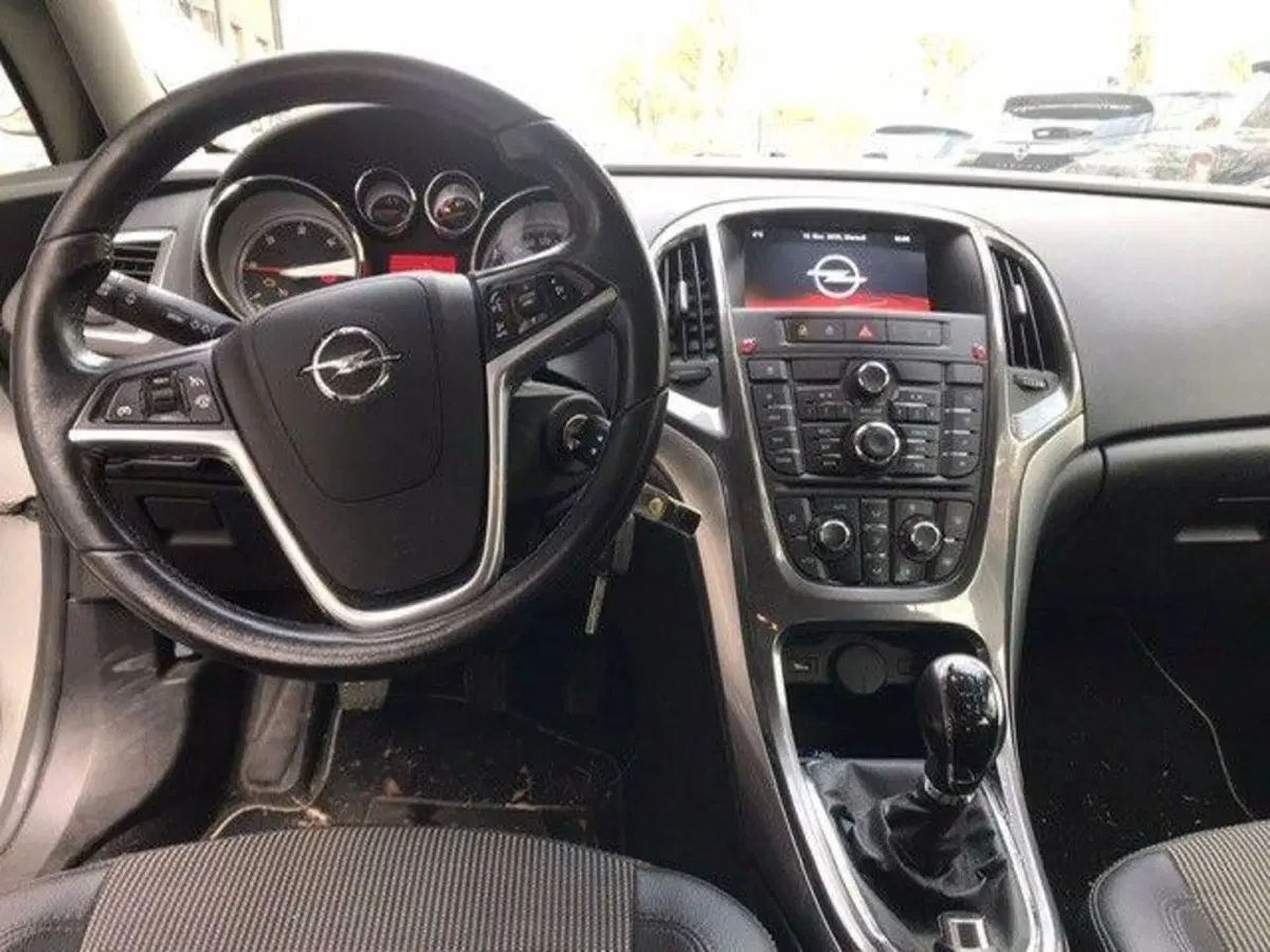 Opel Astra Station Wagon usata a Reggio Emilia (8)