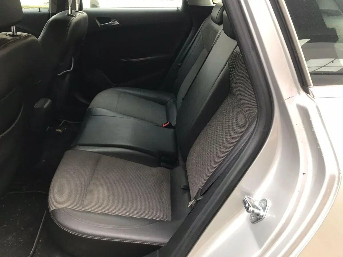 Opel Astra Station Wagon usata a Reggio Emilia (9)