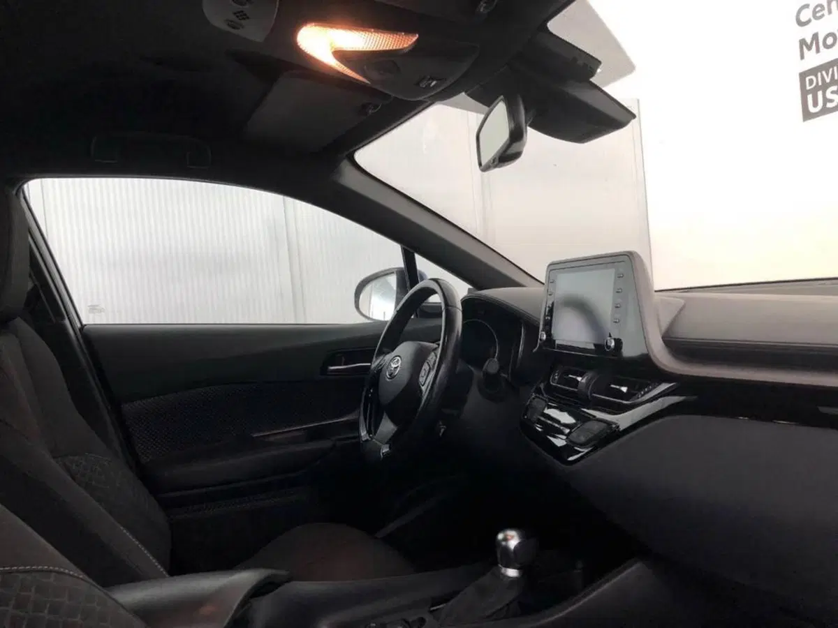 Toyota Toyota C-HR usata a Torino (12)