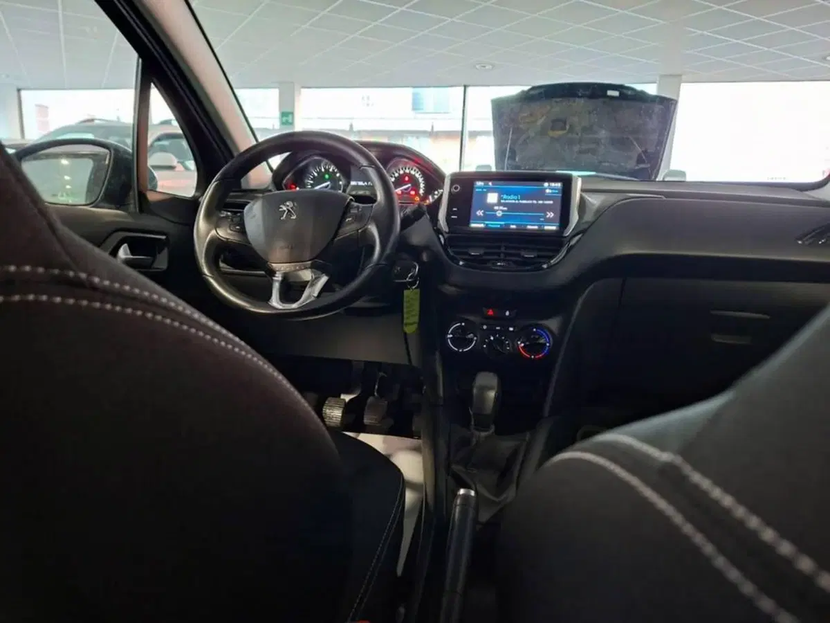 Peugeot 208 usata a Torino (10)