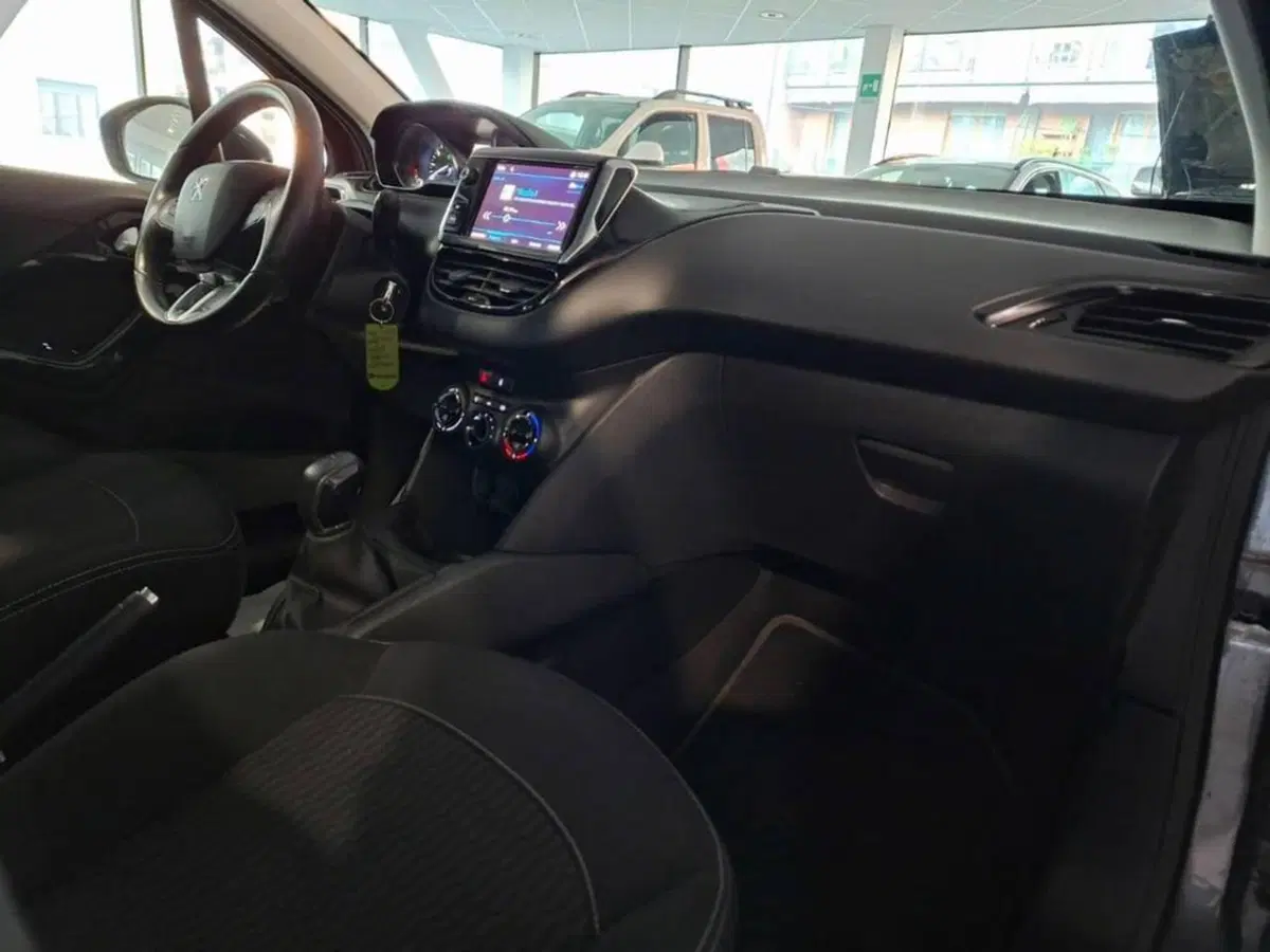 Peugeot 208 usata a Torino (11)
