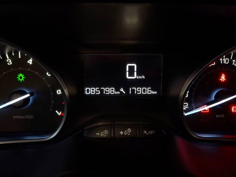 Peugeot 208 usata a Torino (7)