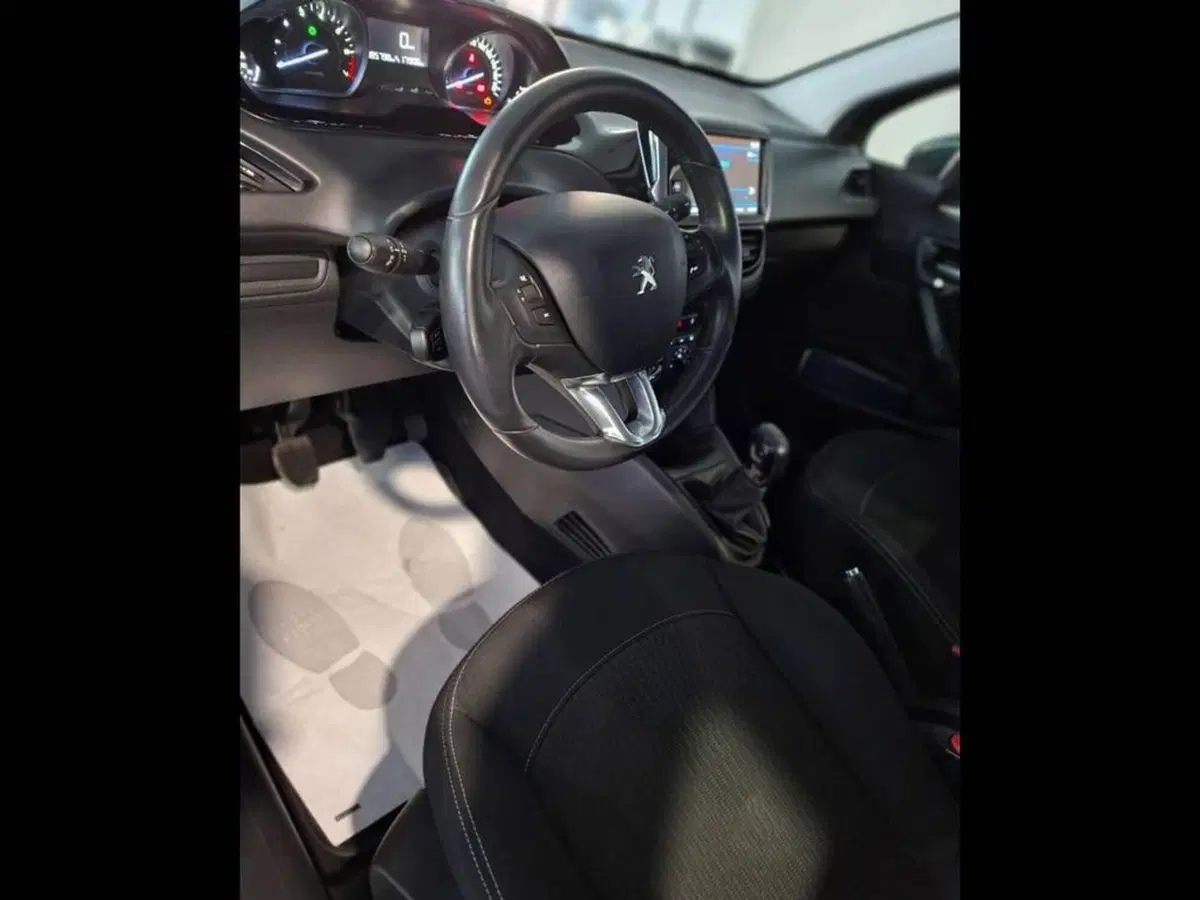 Peugeot 208 usata a Torino (8)