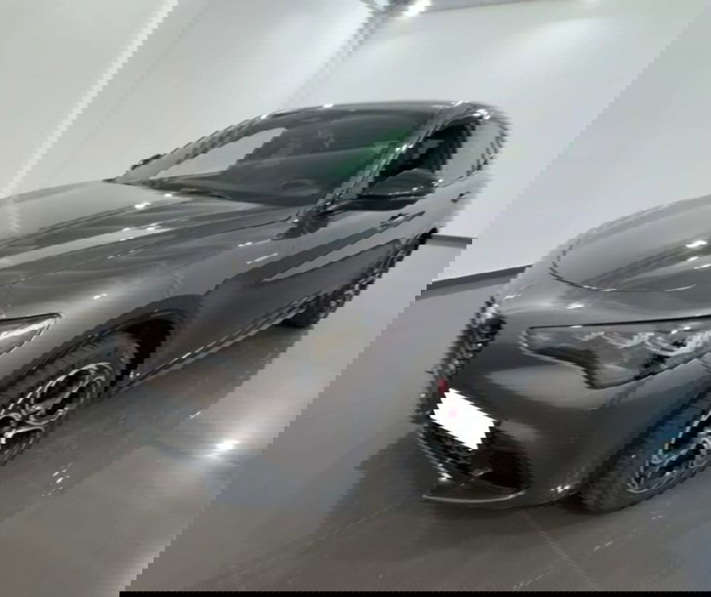 Alfa Romeo Stelvio usata a Firenze (3)