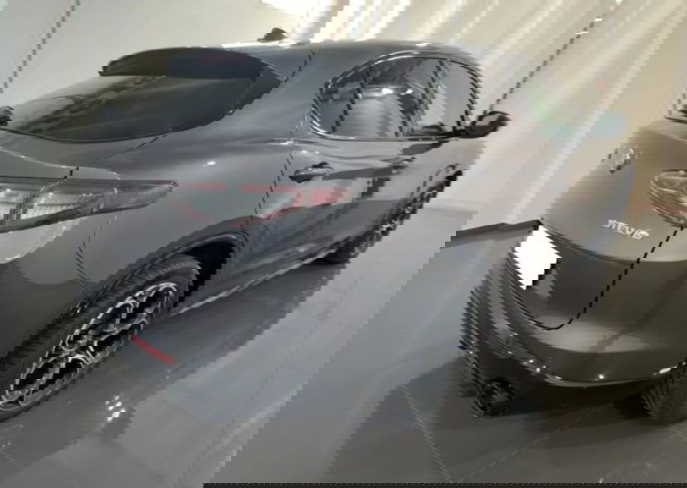 Alfa Romeo Stelvio usata a Firenze (4)