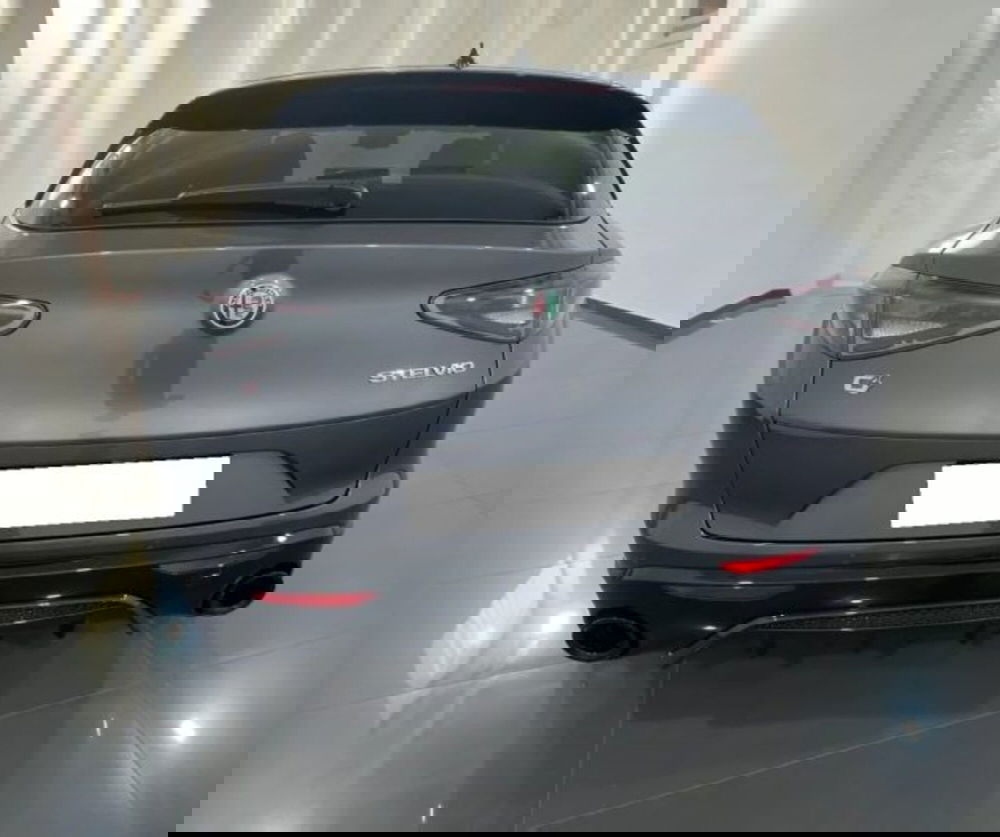 Alfa Romeo Stelvio usata a Firenze (5)