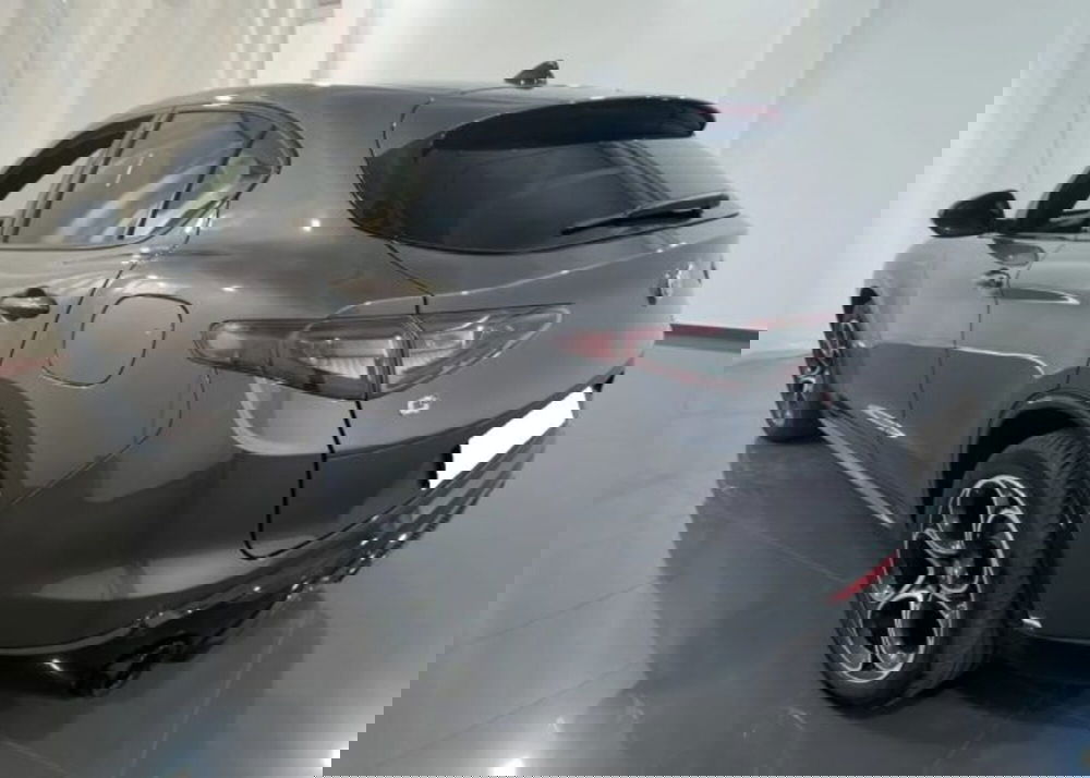 Alfa Romeo Stelvio usata a Firenze (6)