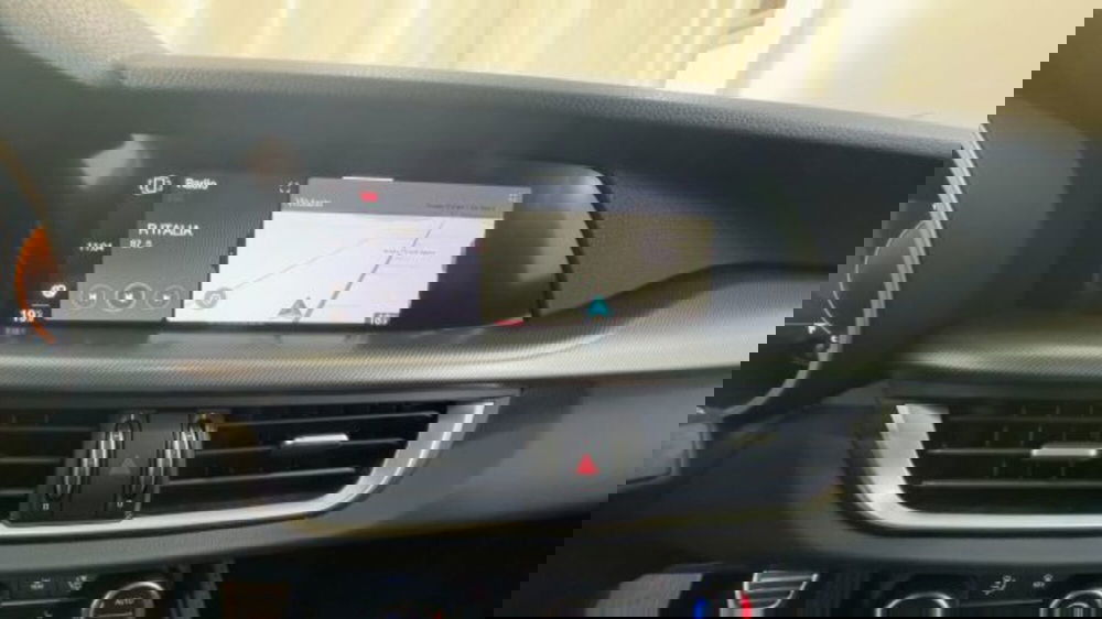 Alfa Romeo Stelvio usata a Firenze (9)