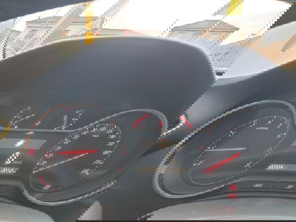 Opel Crossland usata a Verona (11)