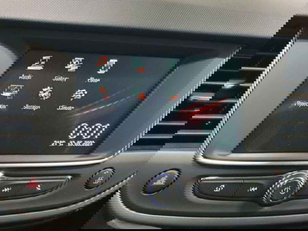 Opel Crossland nuova a Verona (18)