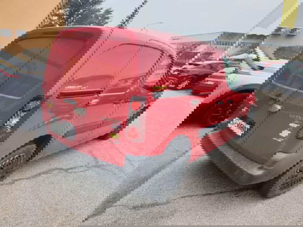Peugeot Partner Furgone usata a Verona (4)