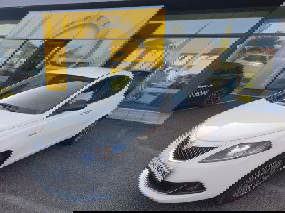 Lancia Ypsilon usata a Verona