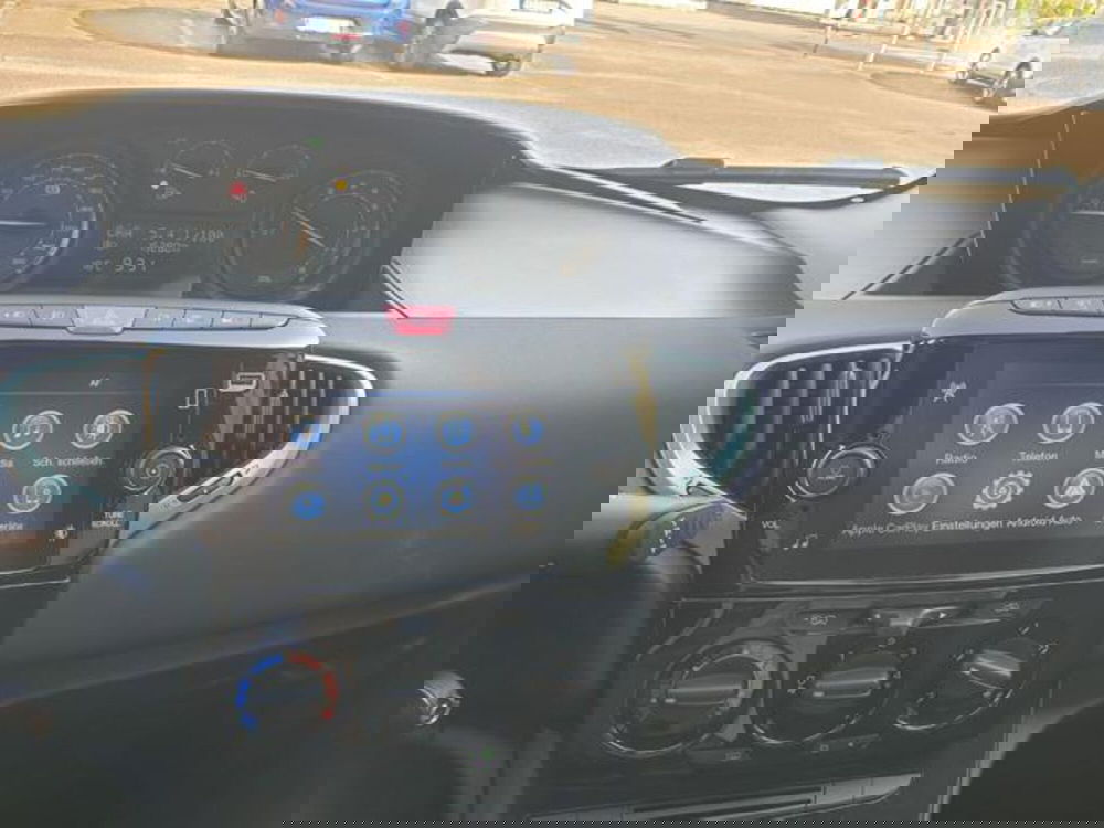 Lancia Ypsilon usata a Verona (10)