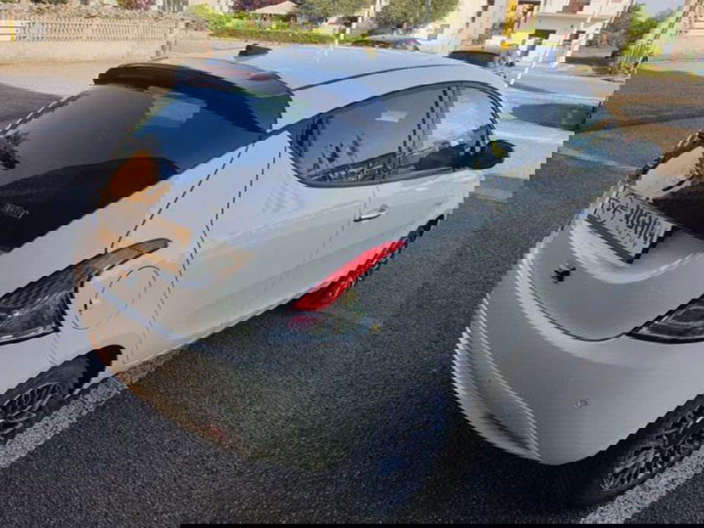 Lancia Ypsilon usata a Verona (6)