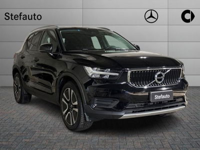 Volvo XC40 T2 Geartronic Momentum del 2021 usata a Bologna