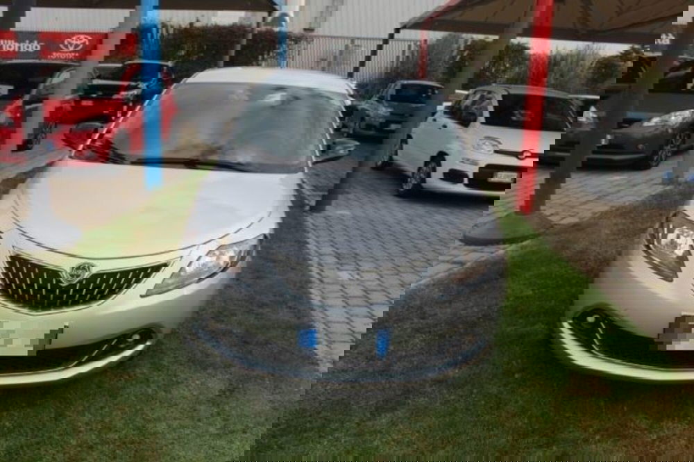 Lancia Ypsilon usata a Roma