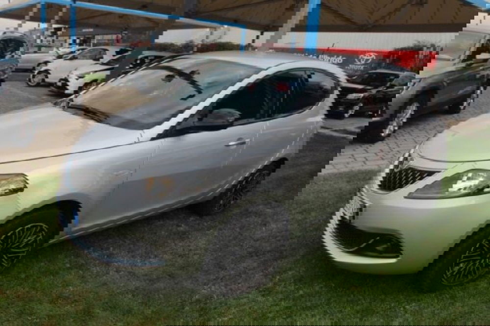 Lancia Ypsilon usata a Roma (2)