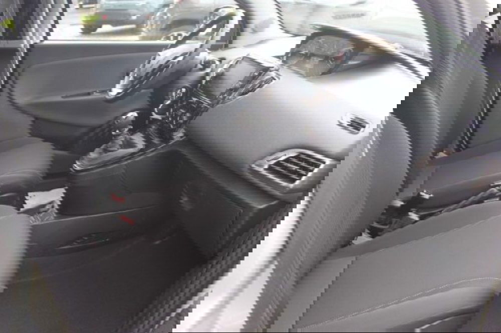 Lancia Ypsilon usata a Roma (9)