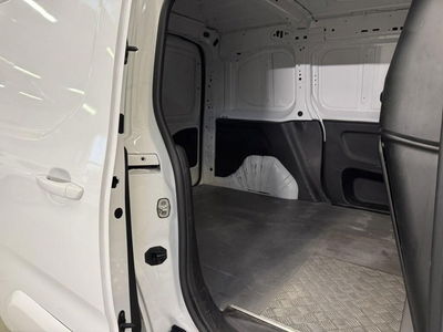 Peugeot Partner Furgone 1.5 bluehdi 130cv S&amp;S L1 p.maggior. eat8 del 2020 usata a Monza