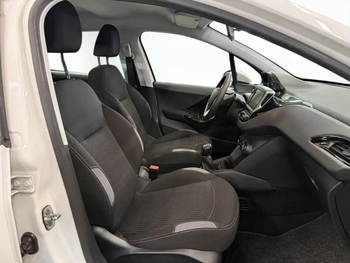 Peugeot 208 usata a Monza e Brianza (8)