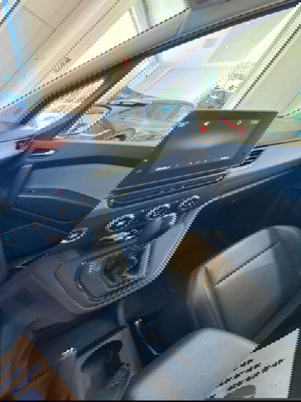 Nissan Townstar usata a Sassari (10)