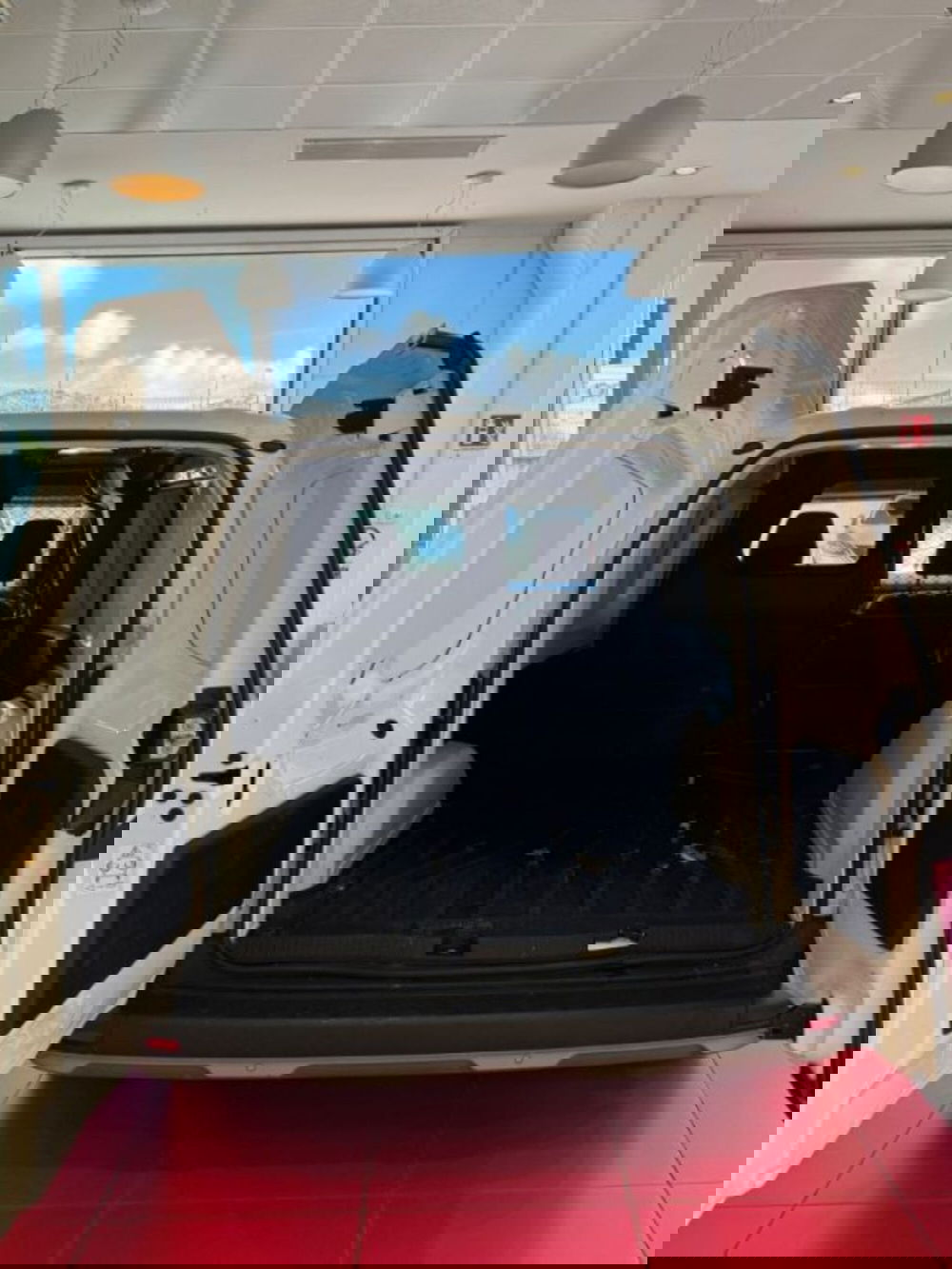 Nissan Townstar usata a Sassari (12)