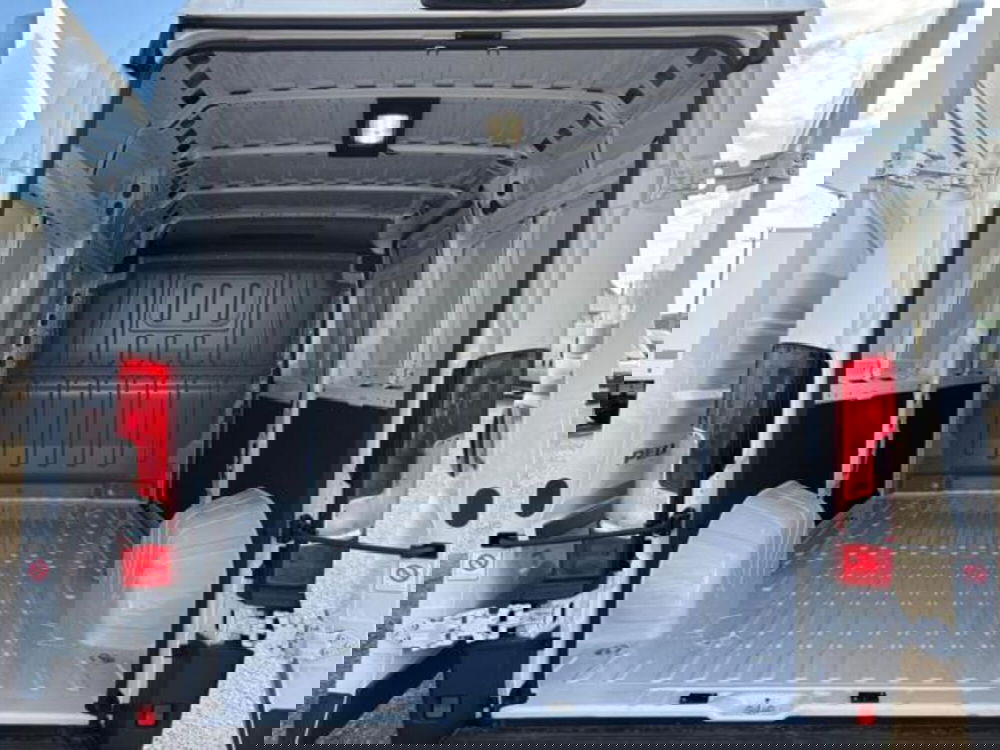 Peugeot Boxer Furgone nuova a Brescia (10)