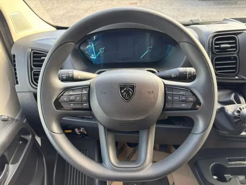 Peugeot Boxer Furgone nuova a Brescia (13)