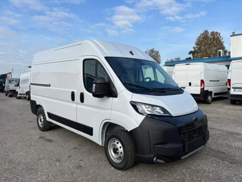 Peugeot Boxer Furgone nuova a Brescia (3)