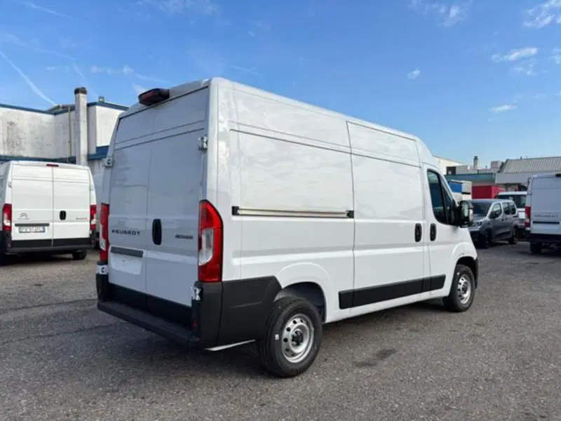 Peugeot Boxer Furgone nuova a Brescia (5)
