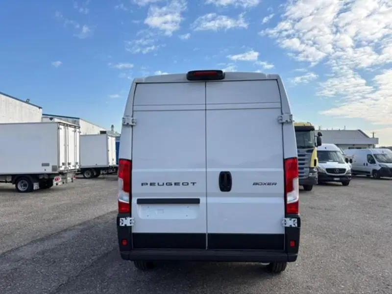 Peugeot Boxer Furgone nuova a Brescia (6)