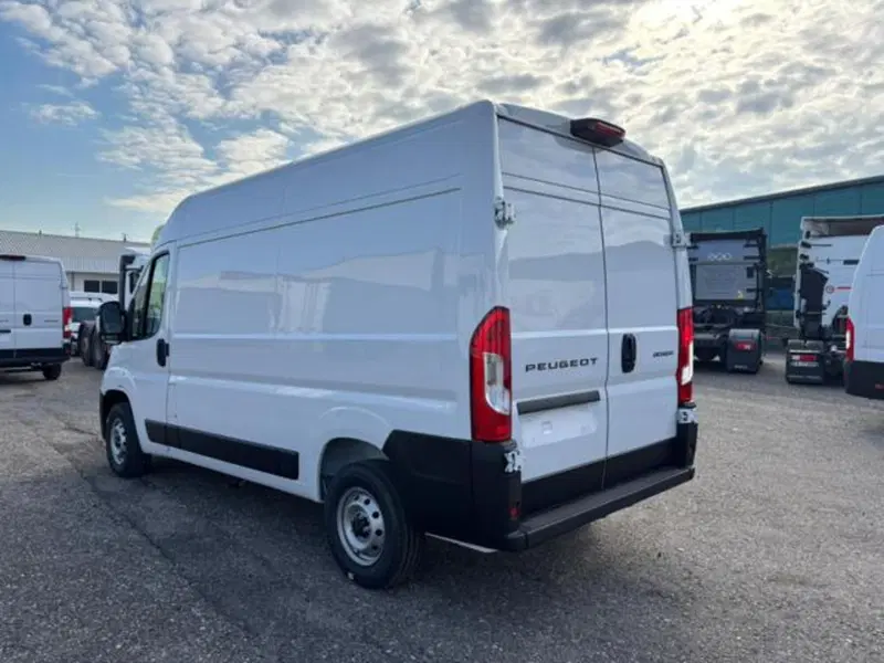 Peugeot Boxer Furgone nuova a Brescia (7)