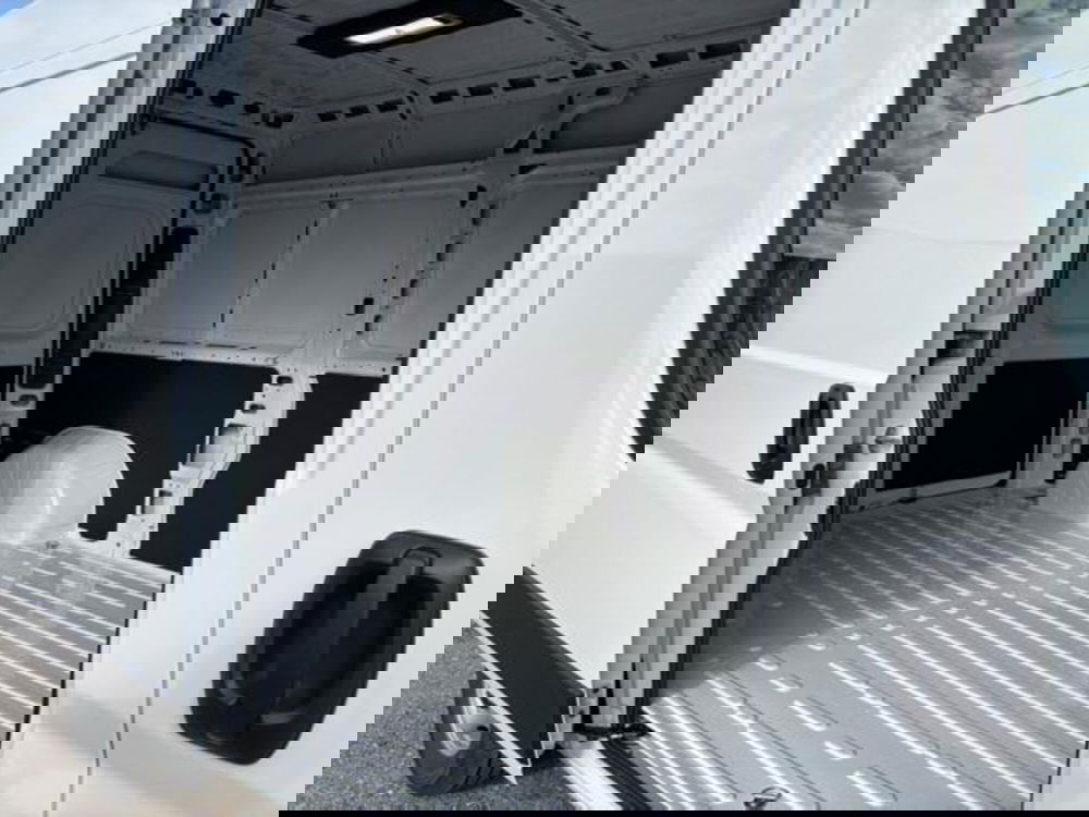 Peugeot Boxer Furgone nuova a Brescia (8)