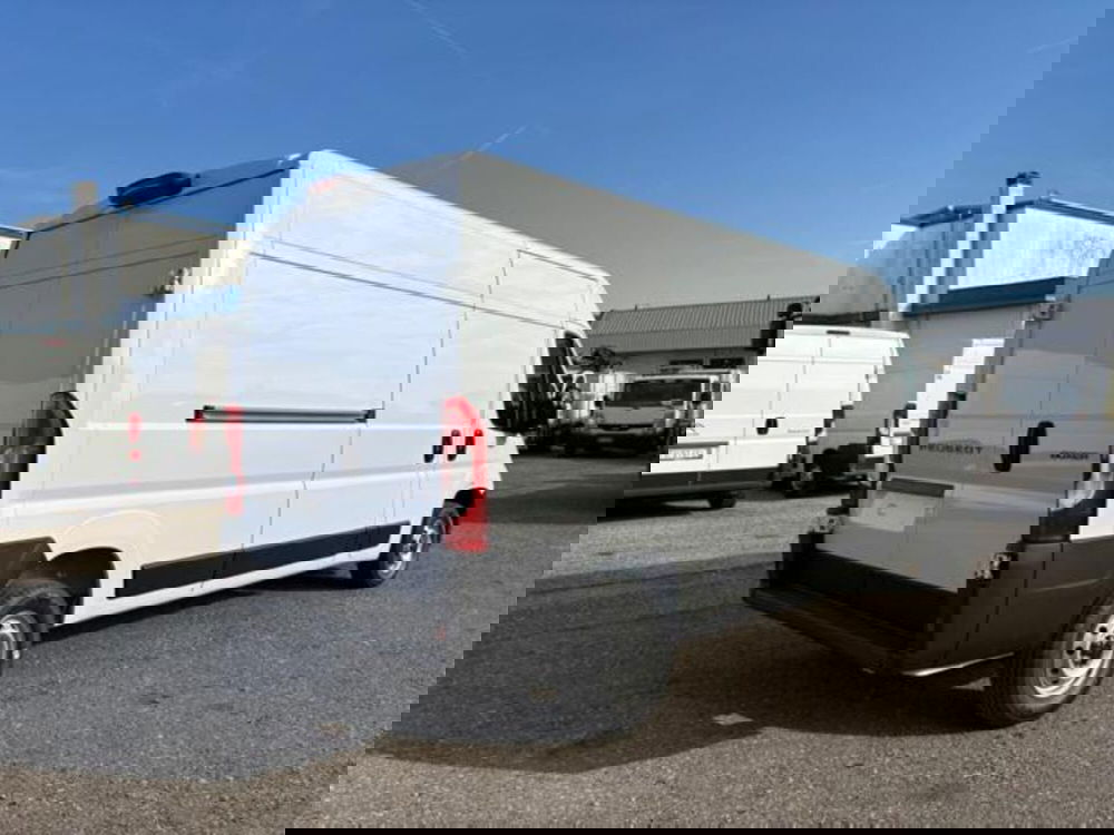 Peugeot Boxer Furgone nuova a Brescia (5)
