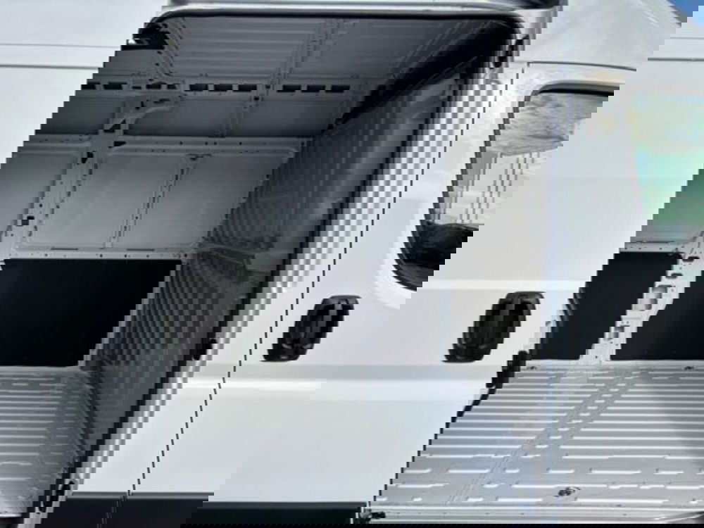 Peugeot Boxer Furgone nuova a Brescia (8)