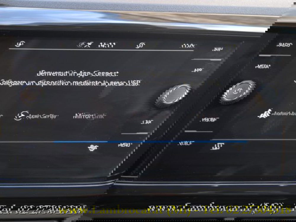 Volkswagen T-Cross usata a Milano (8)