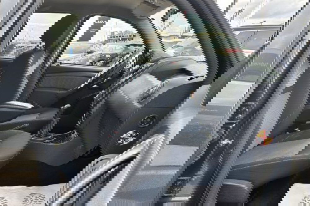 Dacia Duster usata a Latina (8)