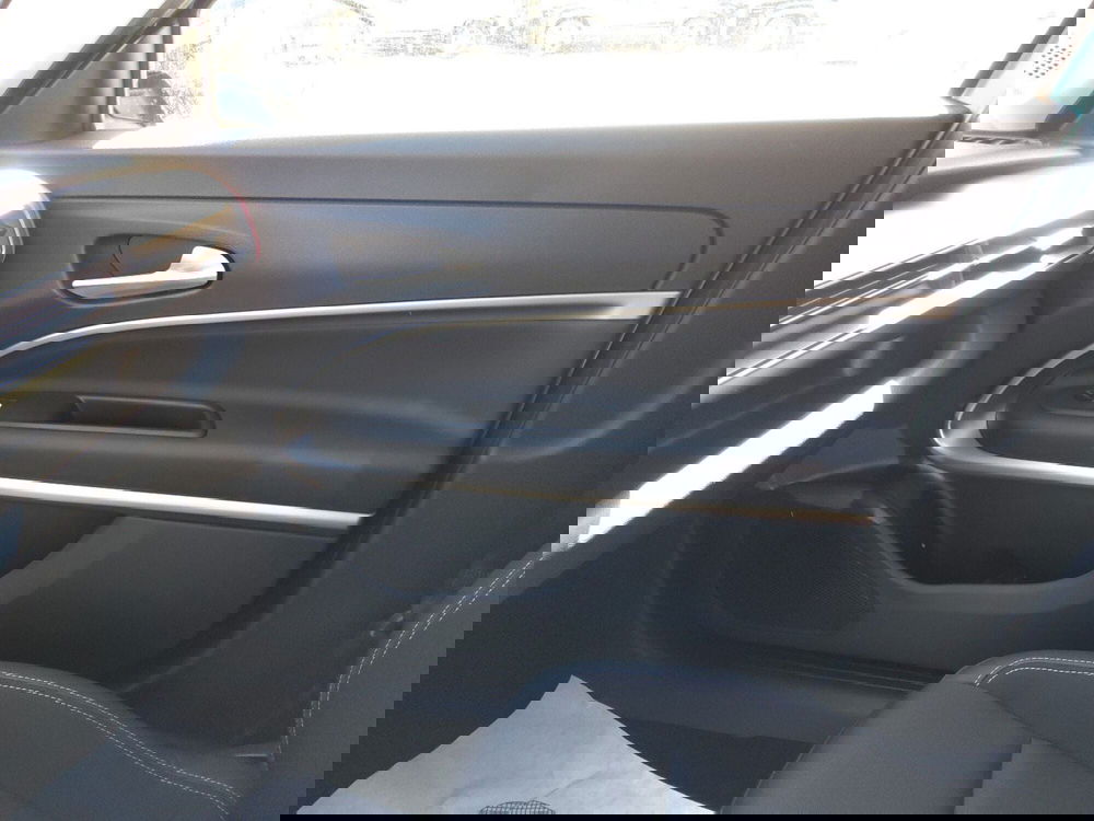 Jeep Avenger nuova a Monza e Brianza (19)