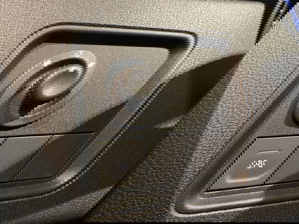 Dacia Duster usata a Monza e Brianza (9)