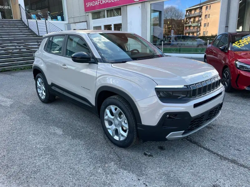 Jeep Avenger nuova a Milano (3)