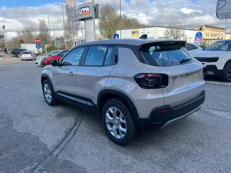 Jeep Avenger nuova a Milano (6)