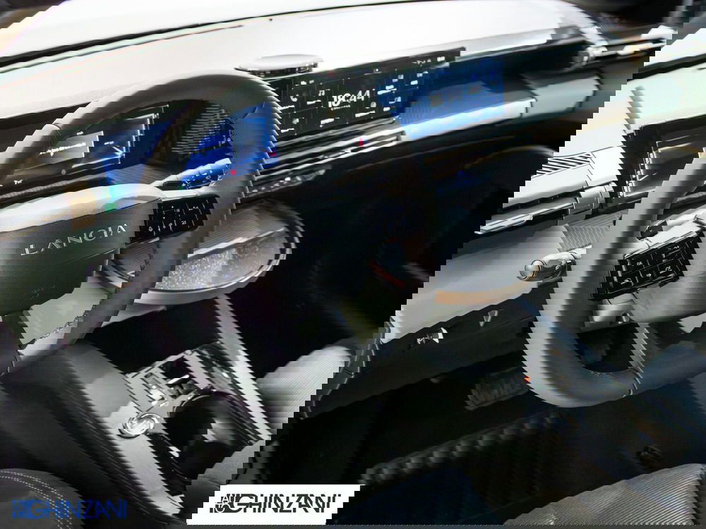 Lancia Ypsilon nuova a Bergamo (11)