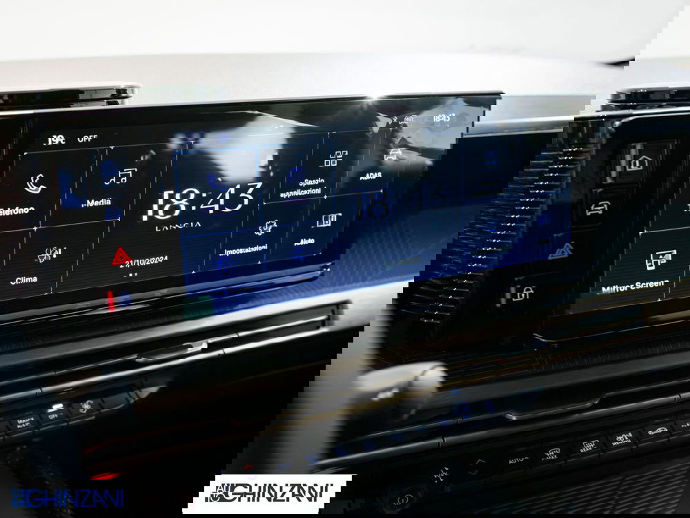 Lancia Ypsilon nuova a Bergamo (13)